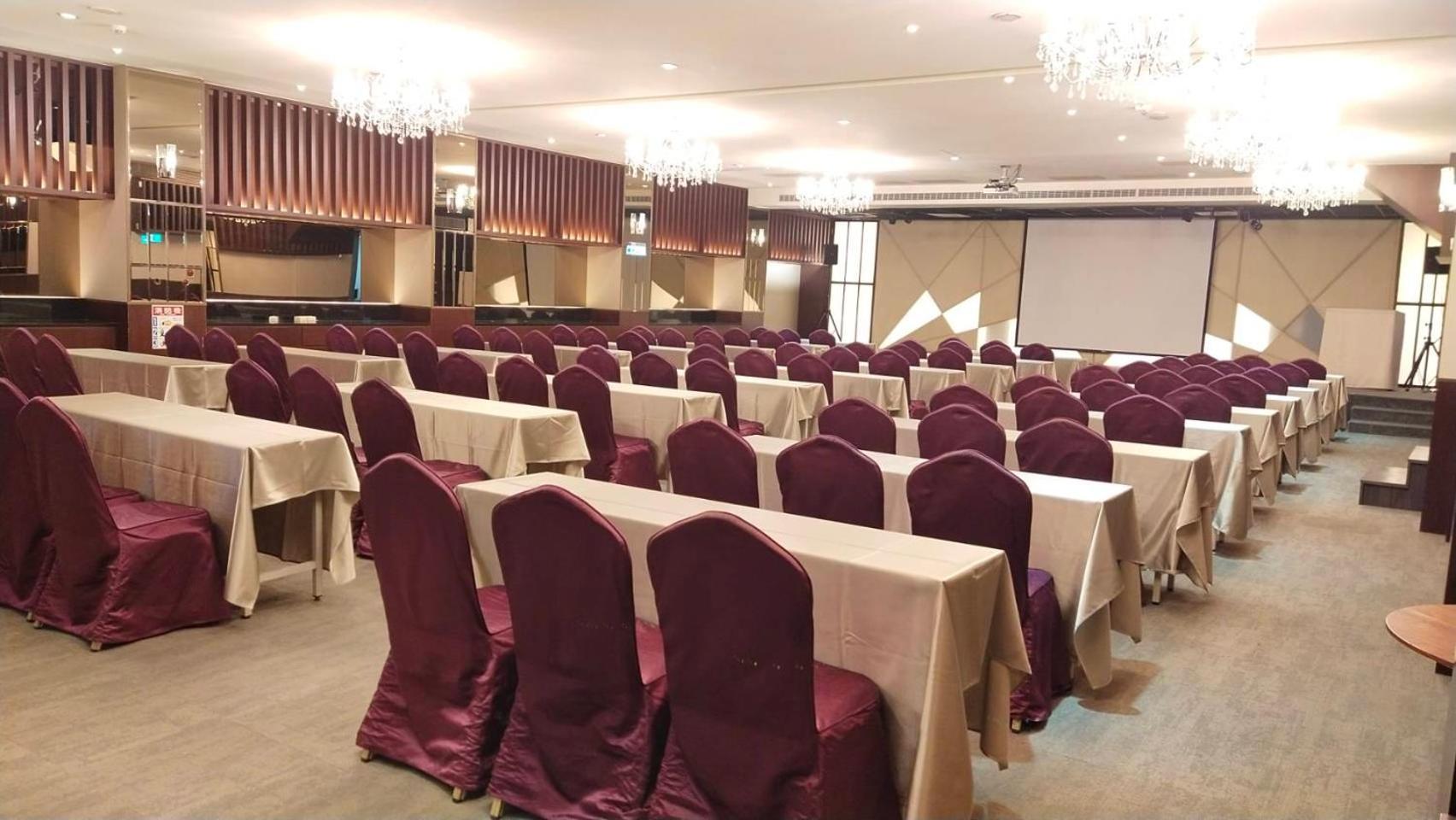 Ful Won Hotel Taichung Exterior foto