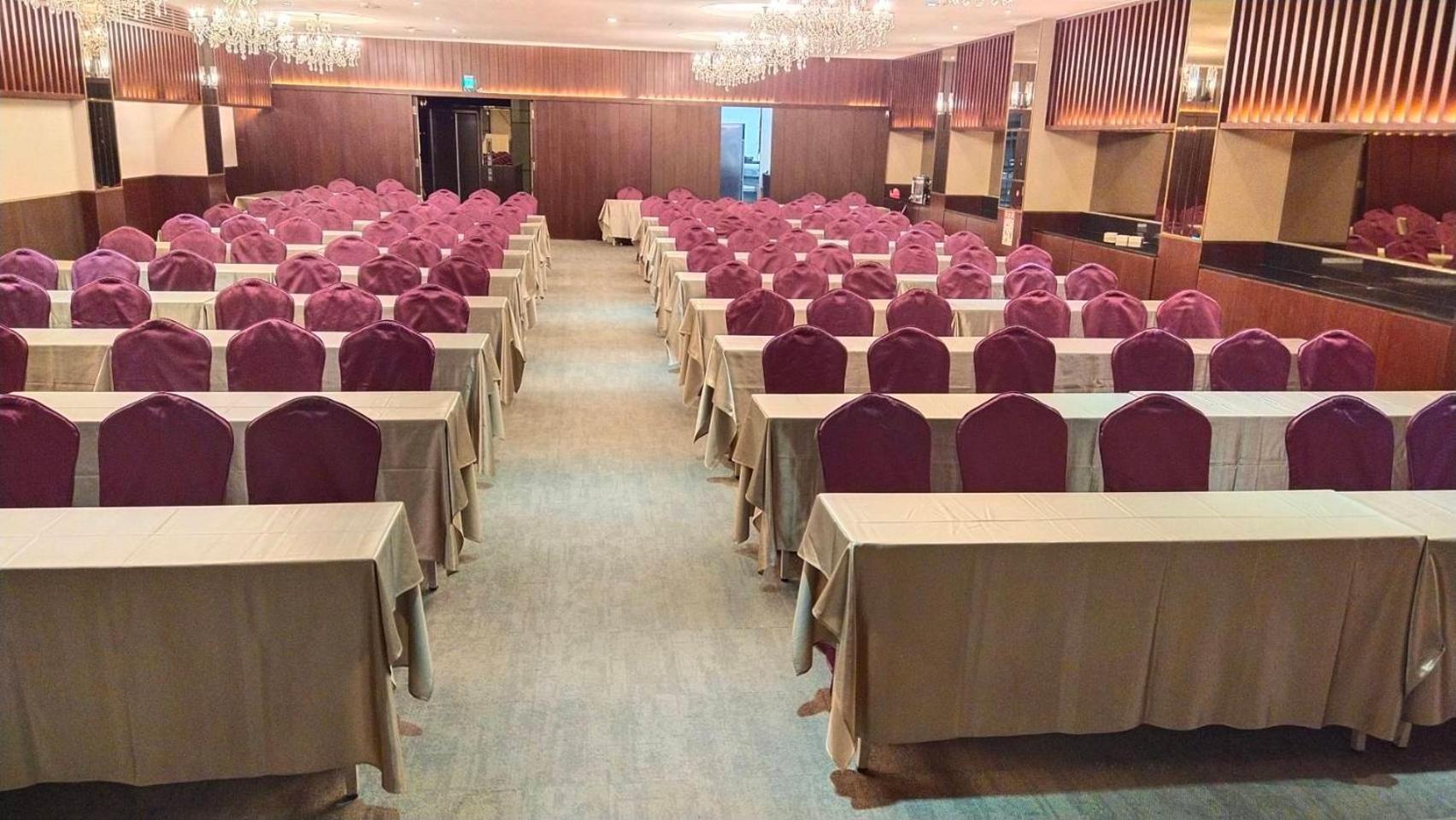 Ful Won Hotel Taichung Exterior foto