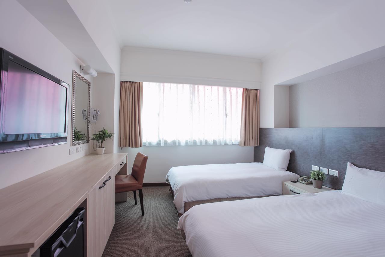 Ful Won Hotel Taichung Exterior foto