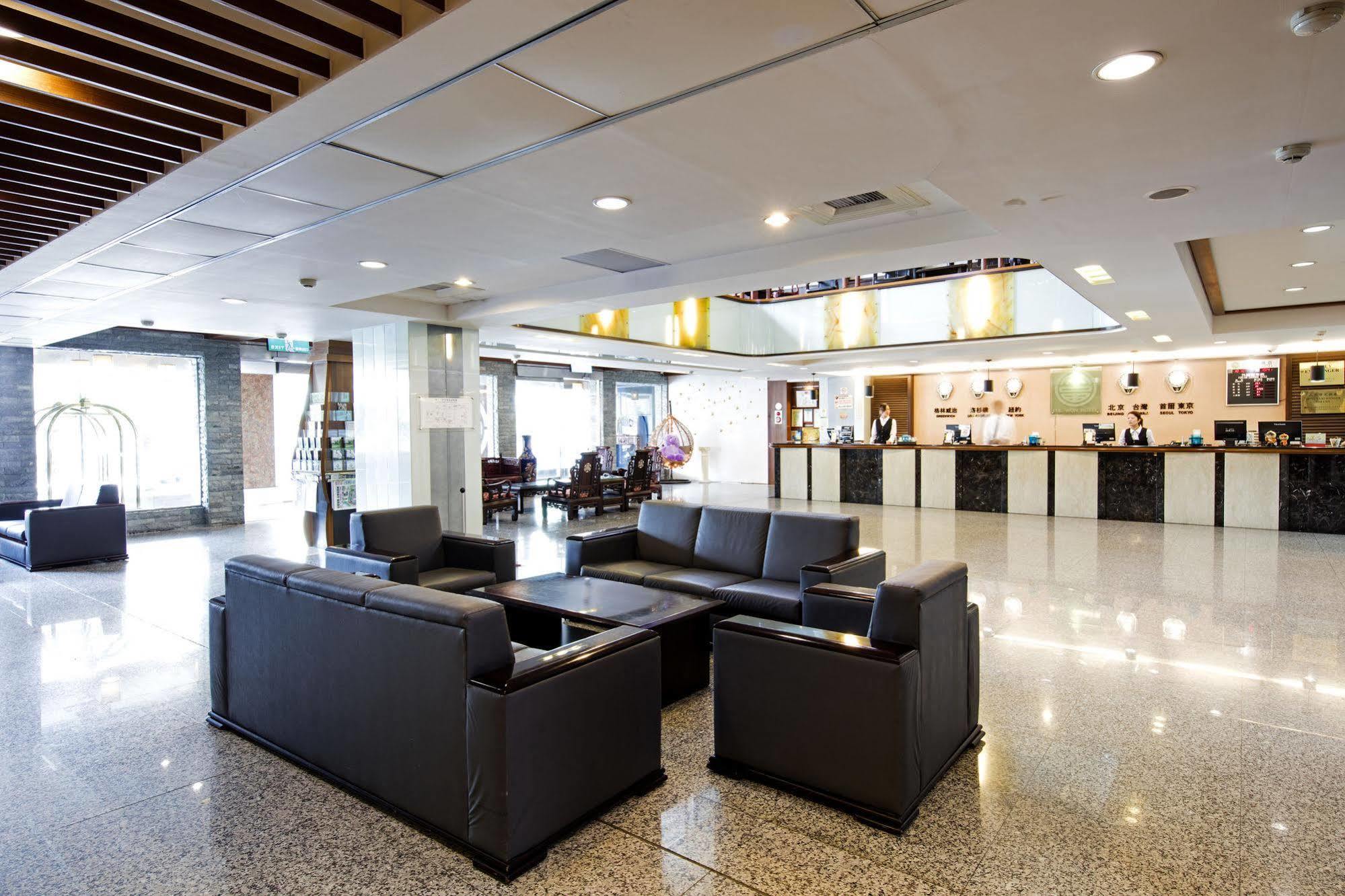 Ful Won Hotel Taichung Exterior foto